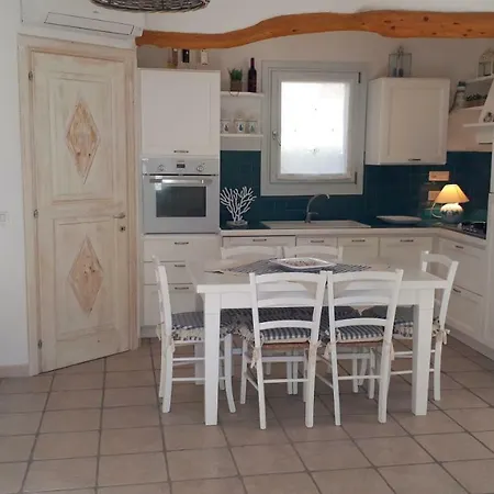 Villetta Tom 100 M Dalla Spiaggia Holiday home